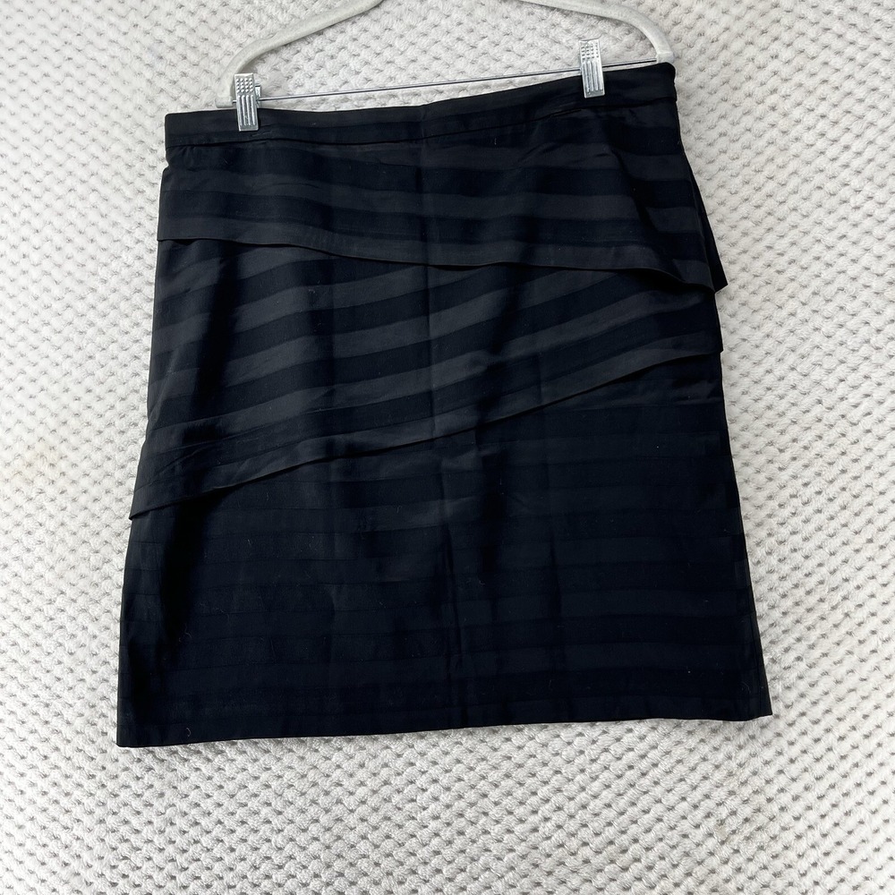 J.McLaughlin Black‎ Skirt Tiered Striped Career Party Cocktail Quiet Luxury 14